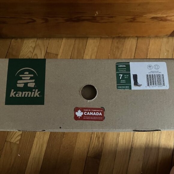 New in Box - Fleece-Lined Waterproof Boots - Picture 5 of 6